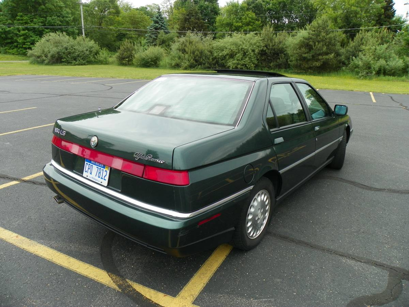 Illustration for article titled At $4,995, Could This 1995 Alfa Romeo 164 LS Be Your Tipo?